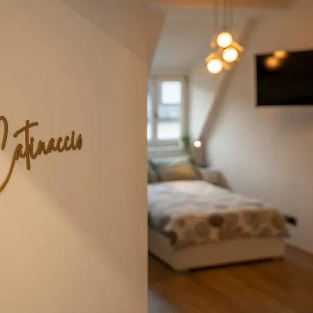 Talvera Dream - Center, Rooftop, Garage & Jacuzzi Apartment Bozen