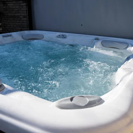 Talvera Dream - Center, Rooftop, Garage & Jacuzzi Apartment *